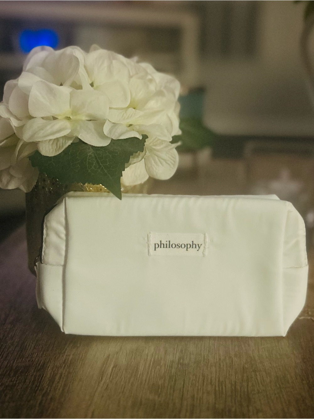 PHILOSOPHY White Canvas-Makeup/Toiletries Zip Logo Bag NEW